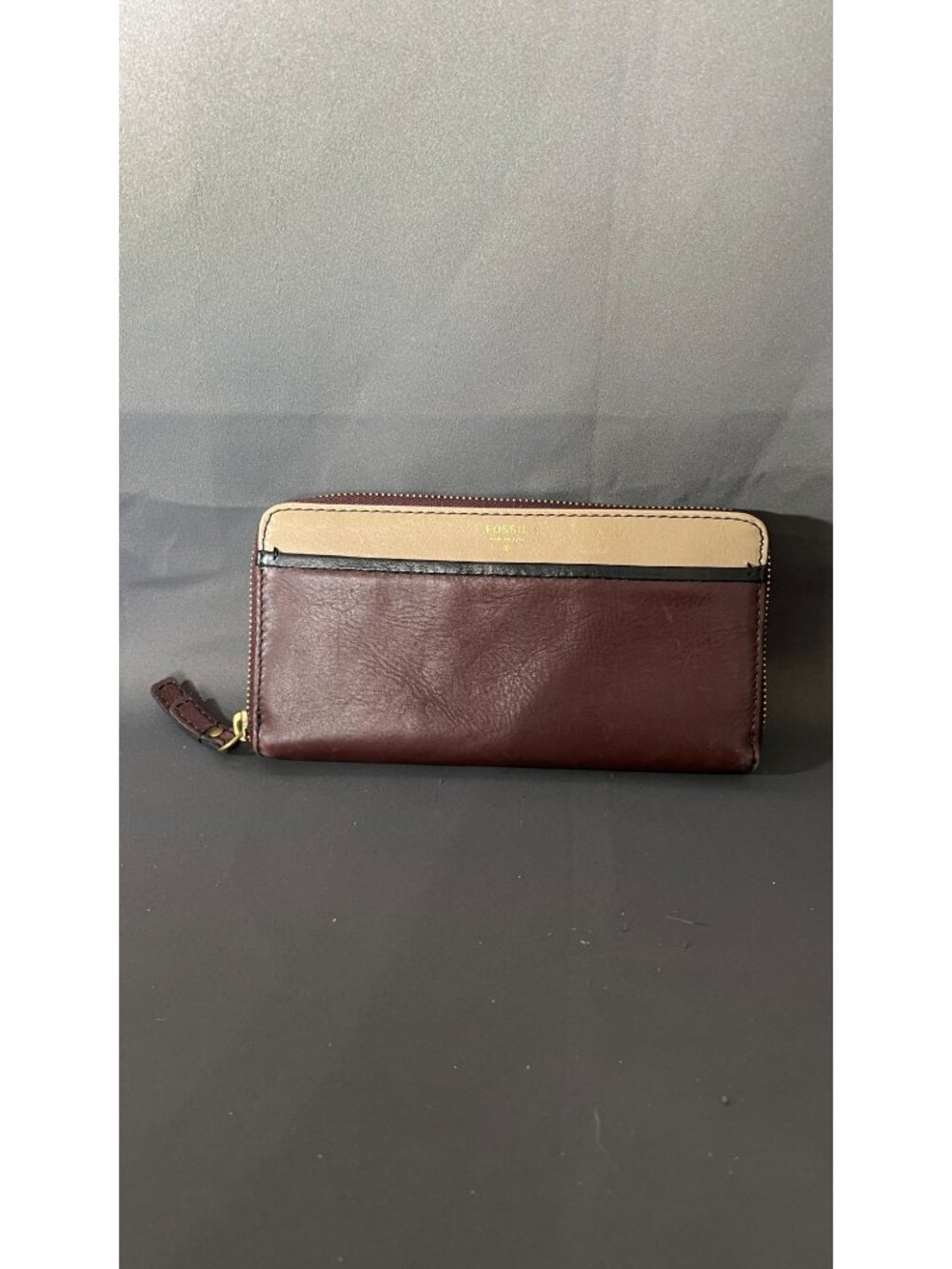 Fossil Leather Wallet Zippered Clutch Maroon & Tan Accents